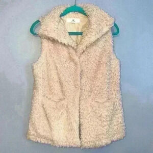EUC Thread & Supply Light Tan Cream Sherpa Furry Vest Size Small